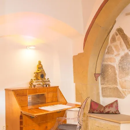 Munchner Hof Und Blauer Turm Otel 4*