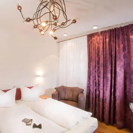 Hotel Munchner Hof Und Blauer Turm 4*
