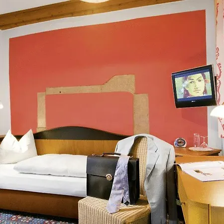 Muenchner Hof Und Blauer Turm Hotell 4*