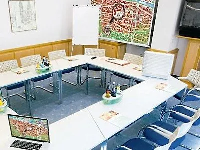 Munchner Hof Und Blauer Turm Regensburg