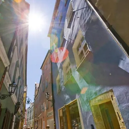 Munchner Hof Und Blauer Turm Regensburg