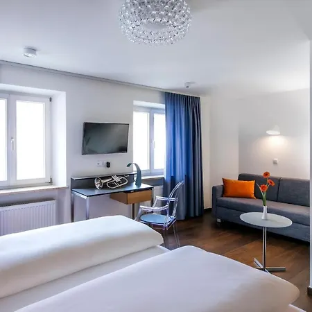 Hotel Munchner Hof Und Blauer Turm
